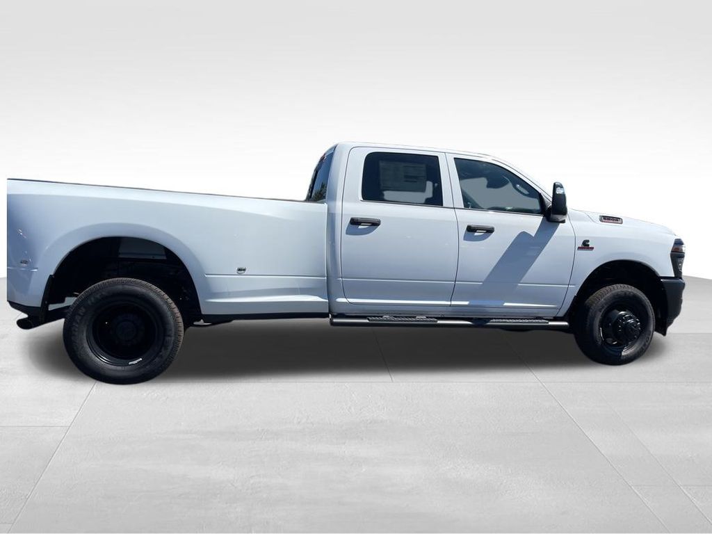 2026 Ram 3500 Tradesman photo 6