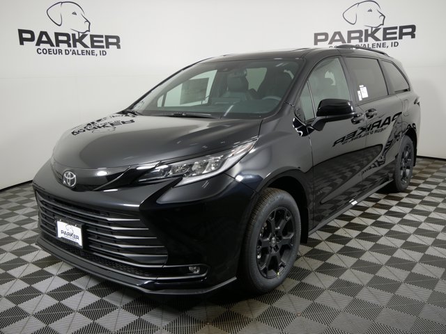 2026 Toyota Sienna Woodland Edition's photo