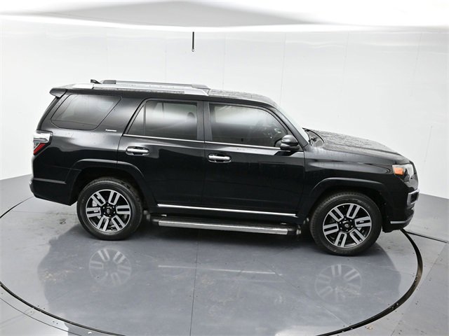 2018 Toyota 4Runner SR5 photo 40