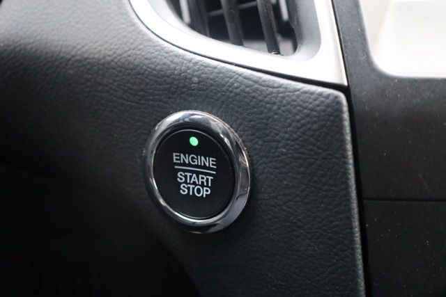 2018 Ford Edge SEL photo 3