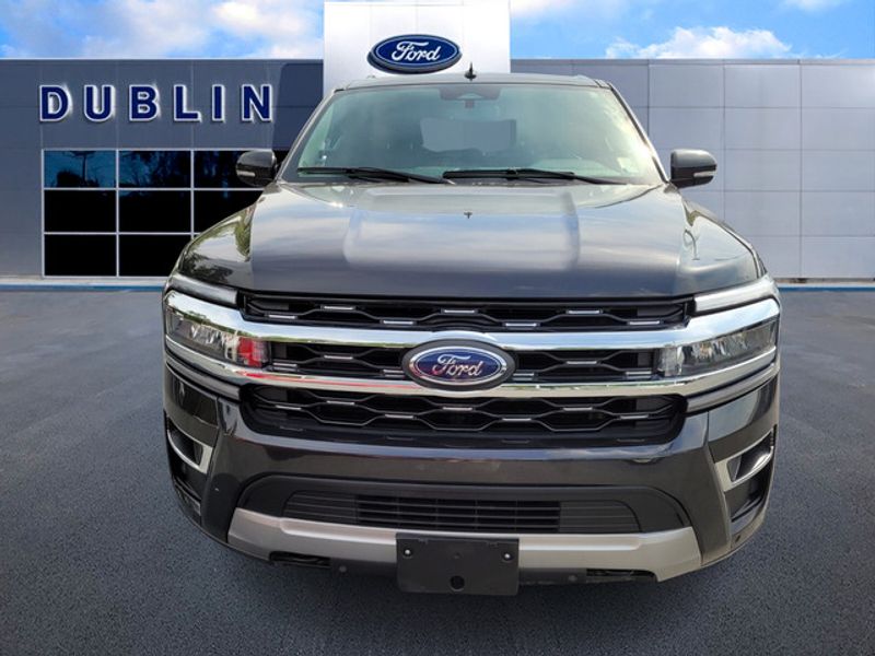 2023 Ford Expedition Limited photo 2