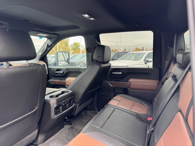 2021 Chevrolet Silverado 3500HD High Country photo 4