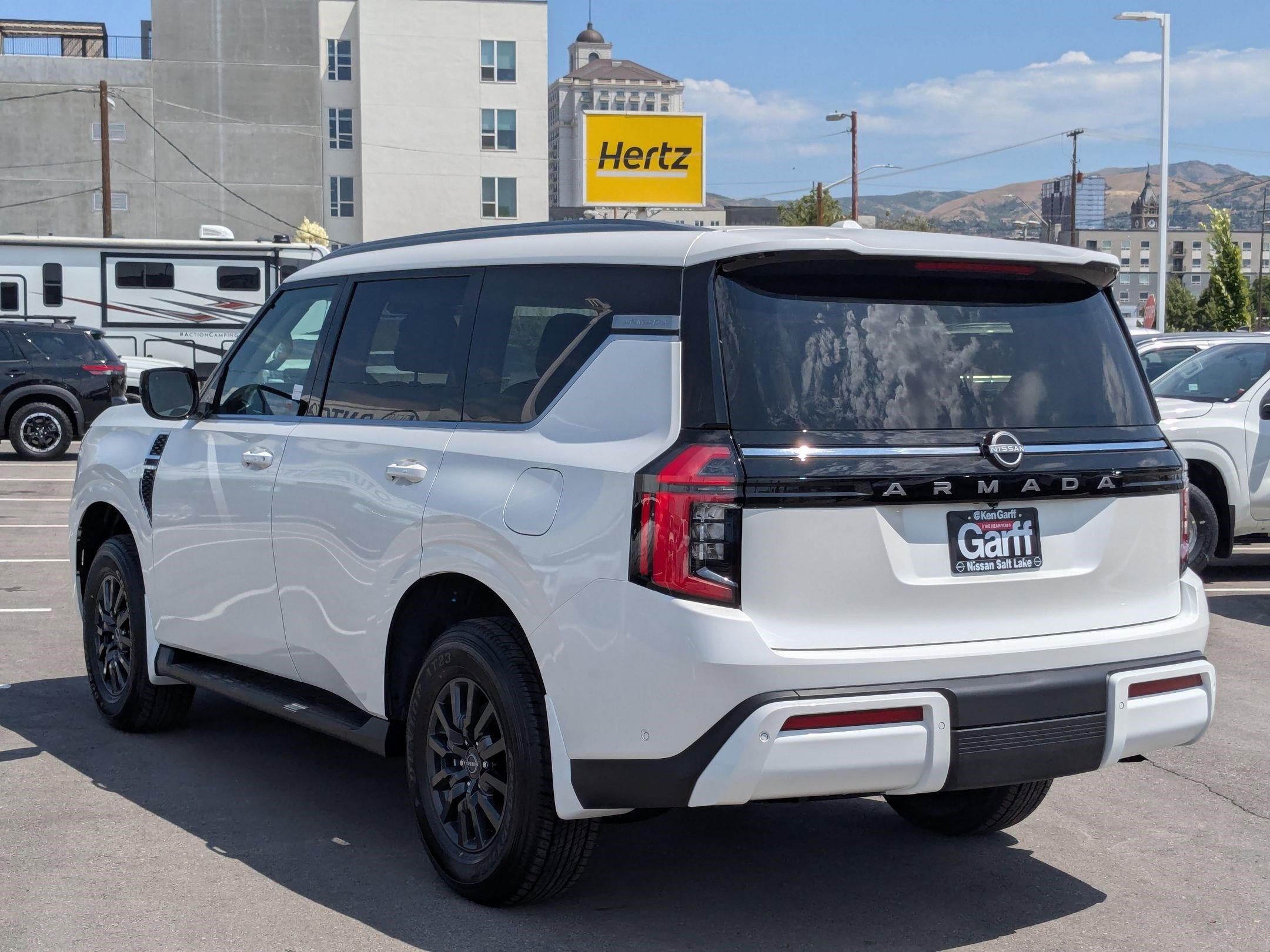 2025 Nissan Armada SV photo 4