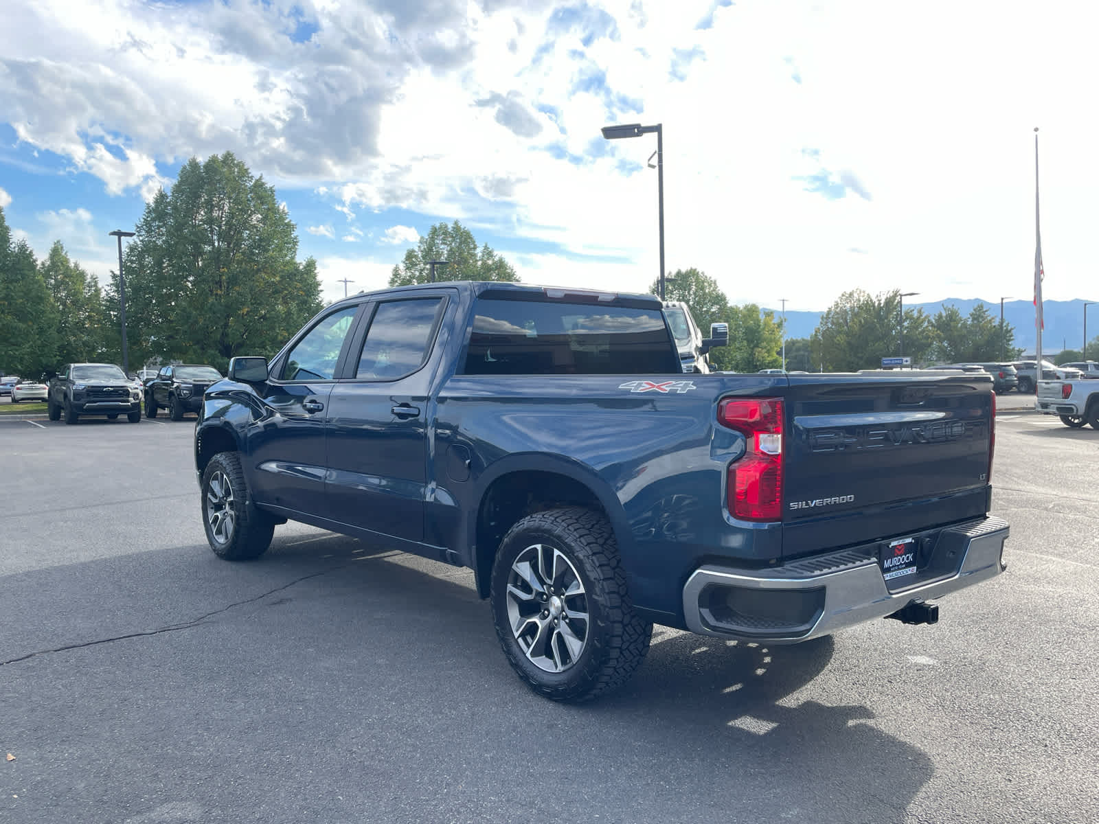 2022 Chevrolet Silverado 1500 LT photo 3
