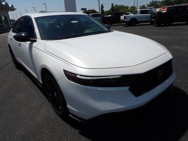 2025 Honda Accord SE's photo