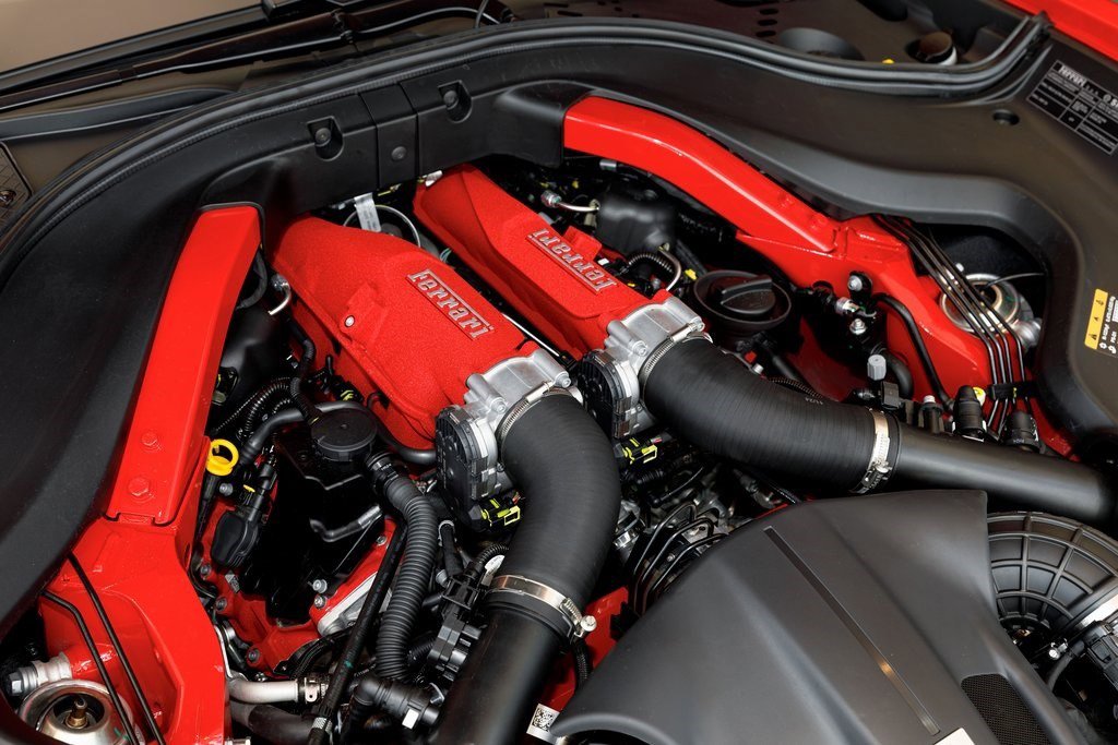 2025 Ferrari Roma Spider photo 33