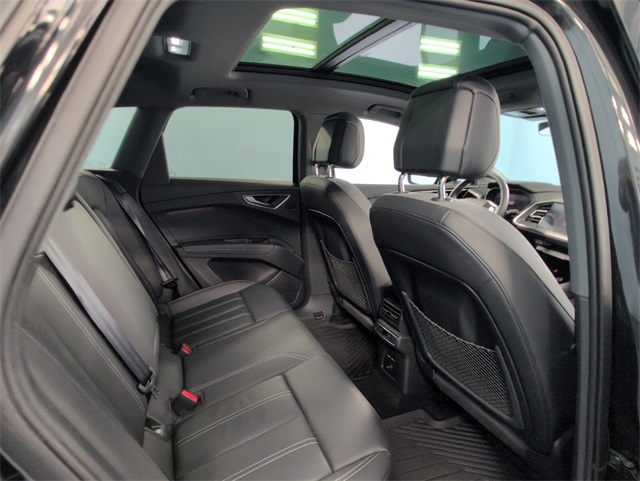 2023 Audi Q4 40 E-tron Premium Plus photo 13