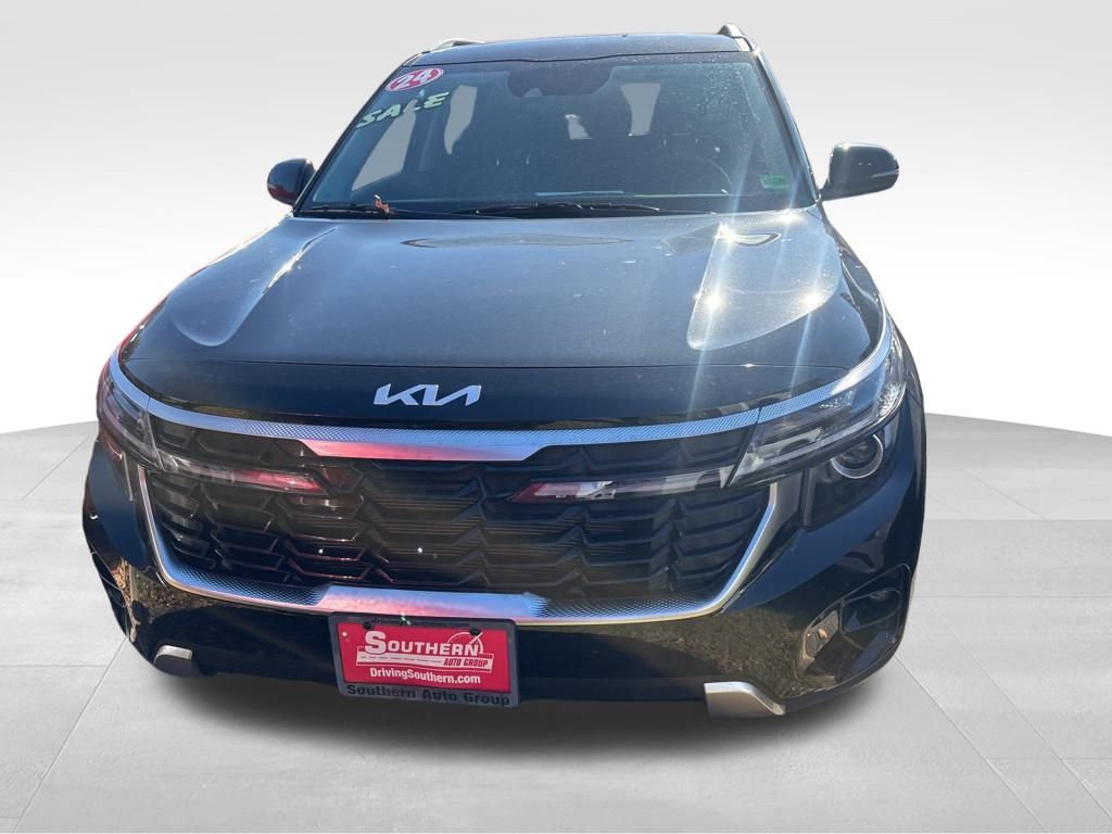 2024 Kia Seltos S photo 3