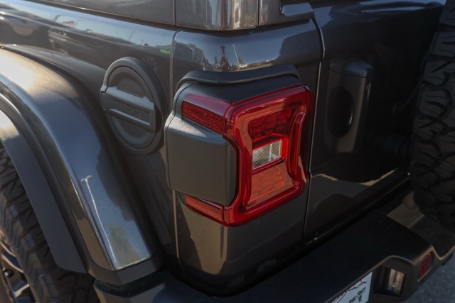 2025 Jeep Wrangler Rubicon photo 6
