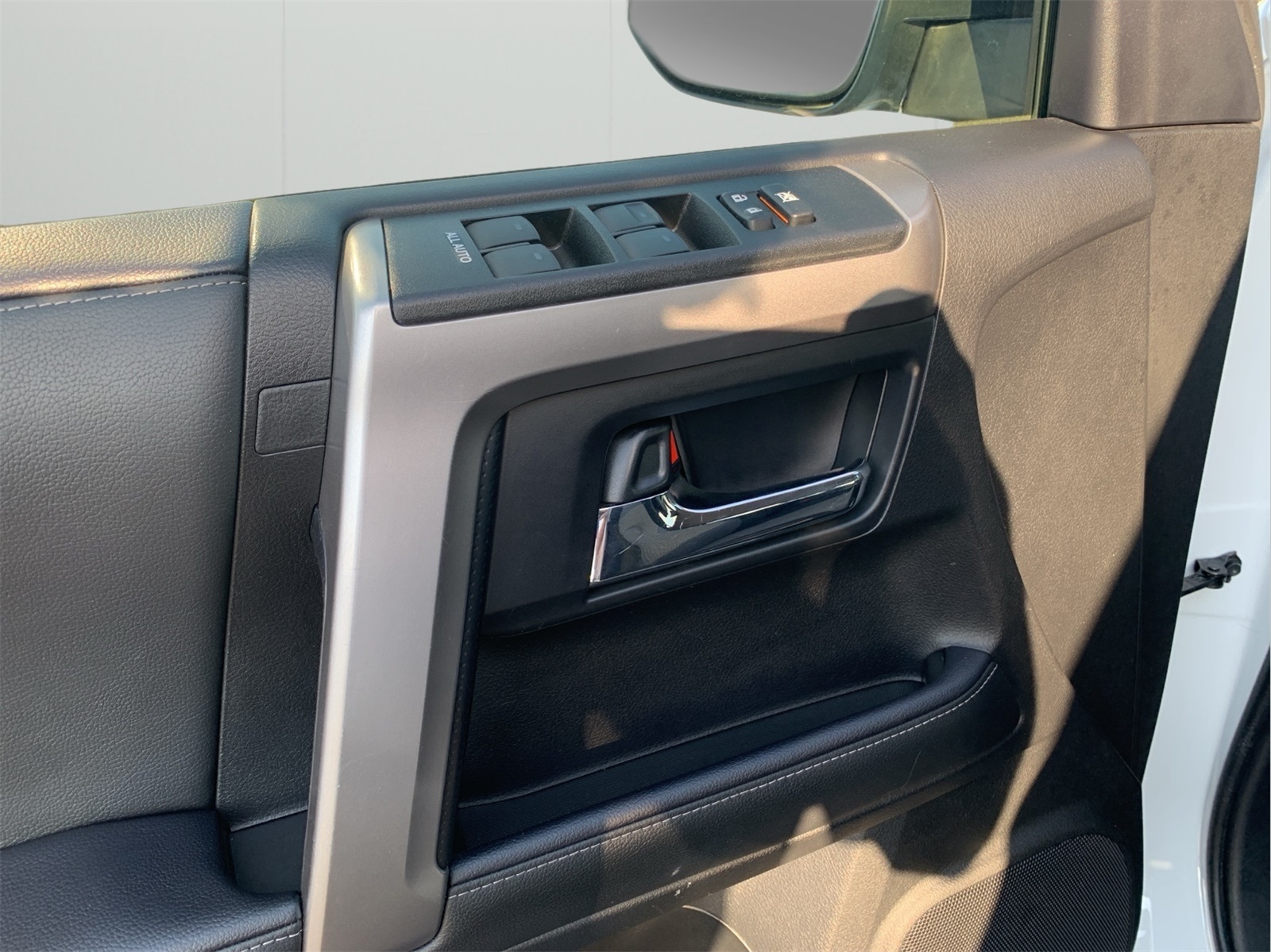 2024 Toyota 4Runner SR5 photo 12