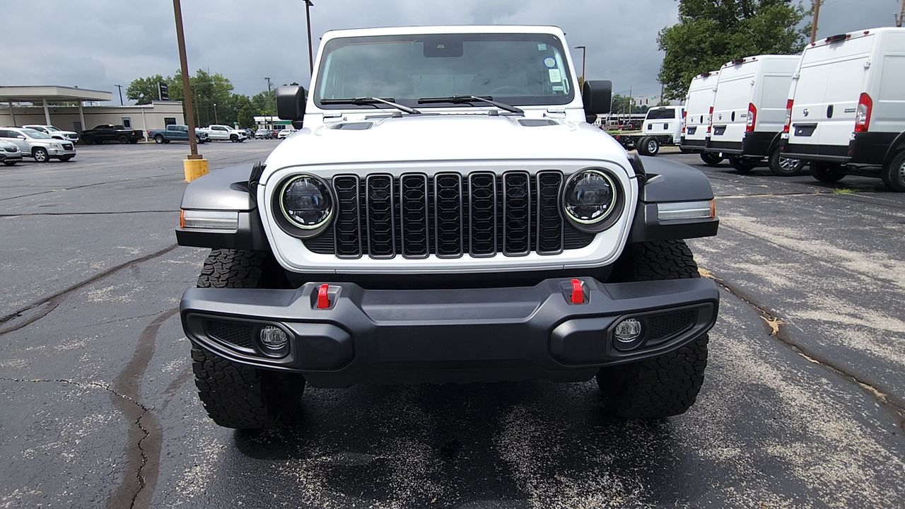 2024 Jeep Wrangler Rubicon photo 2
