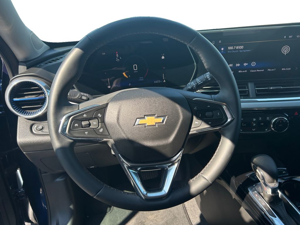 2024 Chevrolet Trax LT photo 12