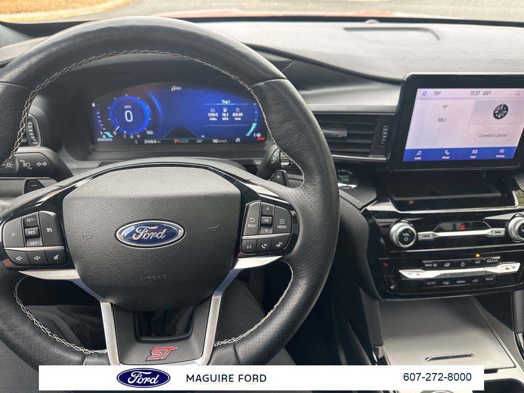 2022 Ford Explorer ST photo 14