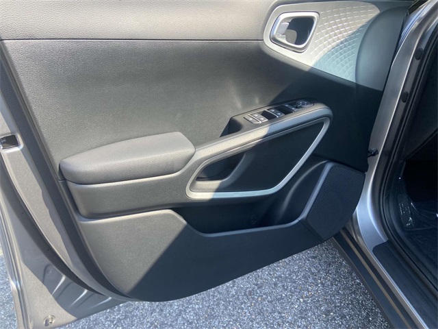 2025 Kia Soul LX photo 12
