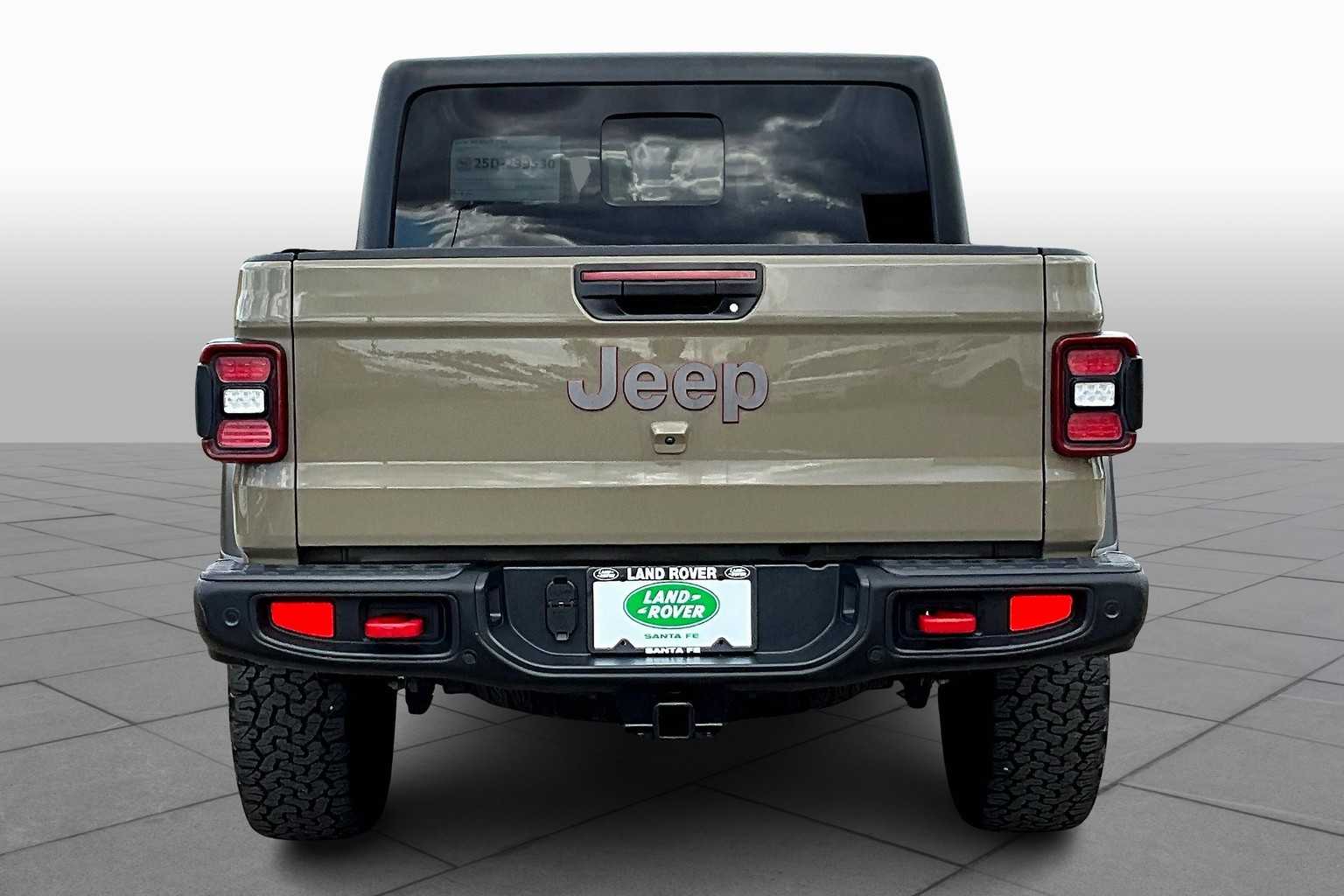2020 Jeep Gladiator Rubicon photo 4