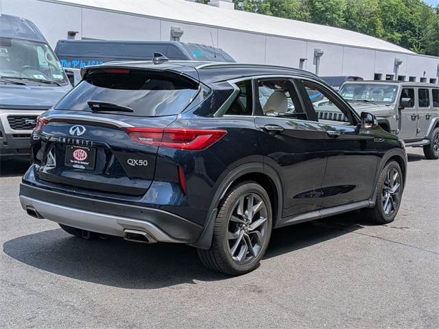 2022 Infiniti QX50 Autograph photo 2