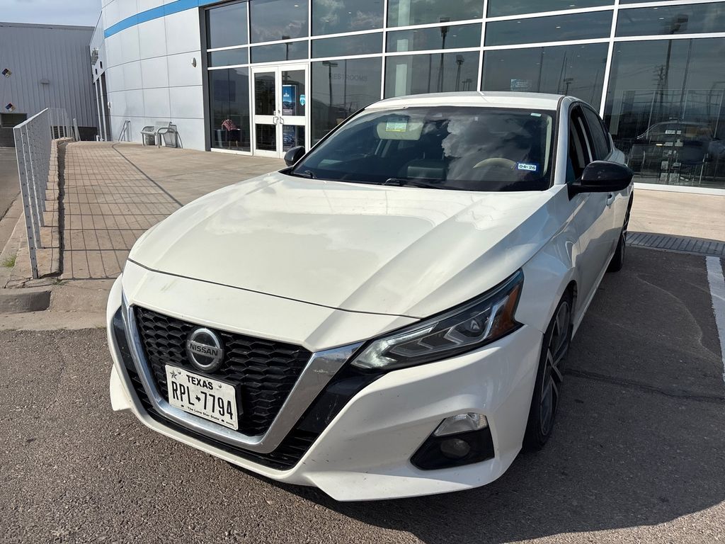 2020 Nissan Altima 2.5 SR photo 2