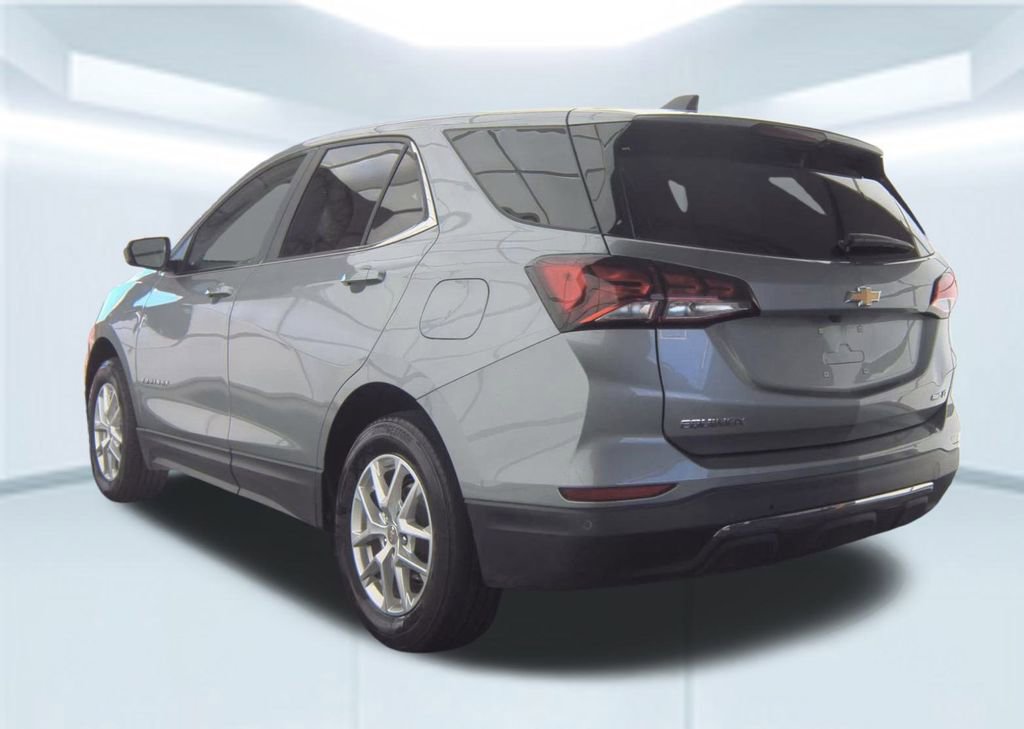 2024 Chevrolet Equinox LT photo 3