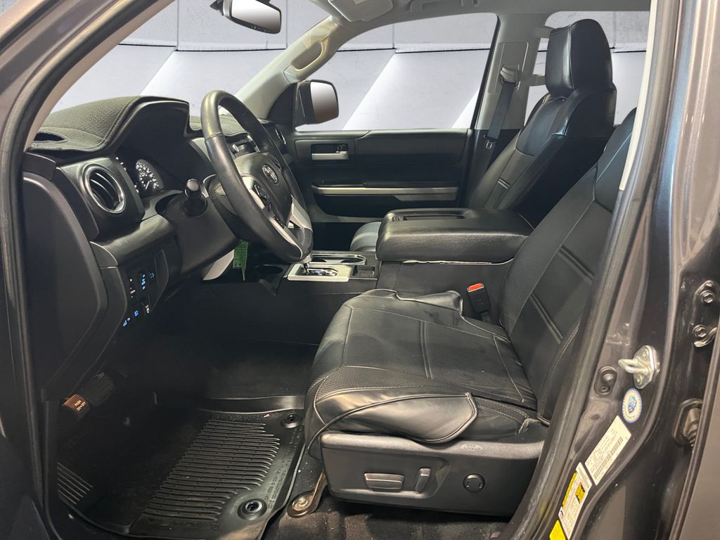 2021 Toyota Tundra SR5 CrewMax photo 5