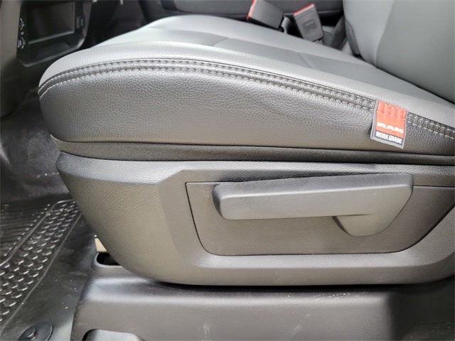 2025 Ram 2500 Tradesman photo 16