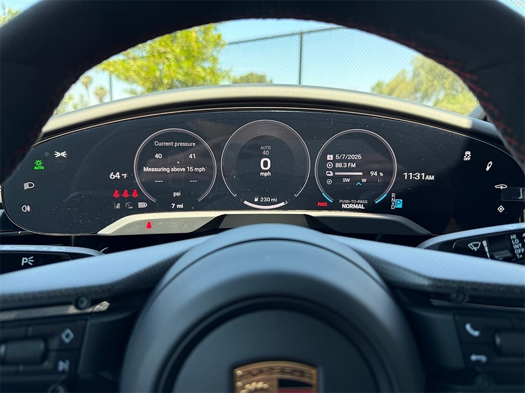 2025 Porsche Taycan GTS photo 17