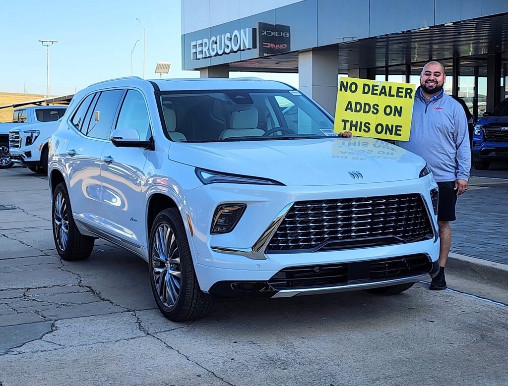 2026 Buick Enclave Avenir's photo