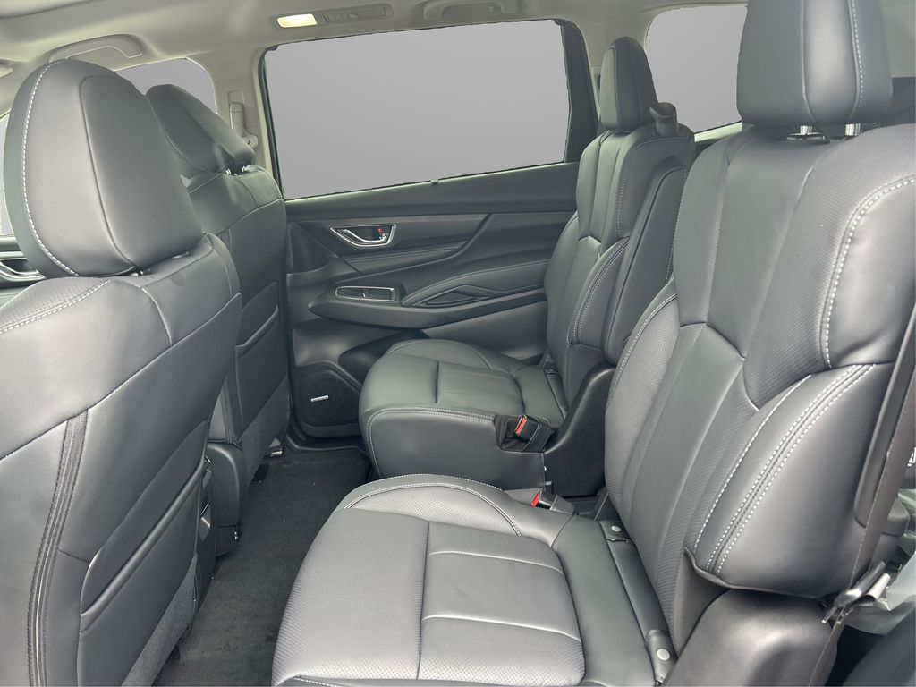2025 Subaru Ascent Limited photo 10