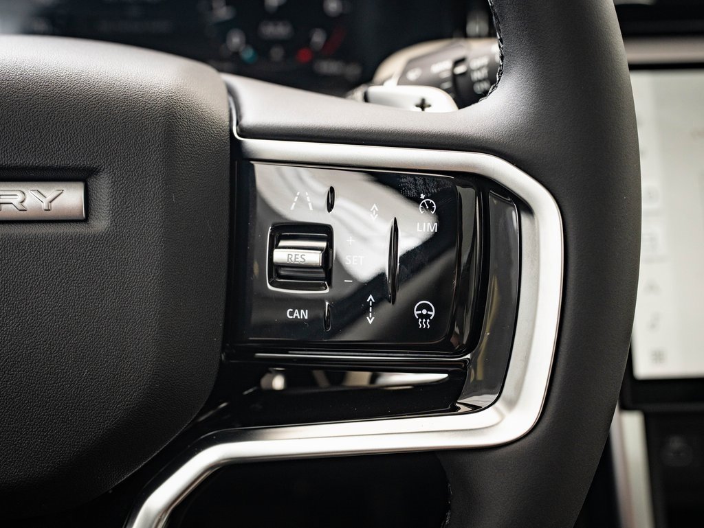 2025 Land Rover Discovery Sport S photo 22