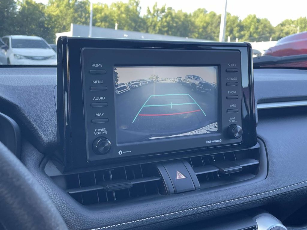 2020 Toyota RAV4 XLE photo 35