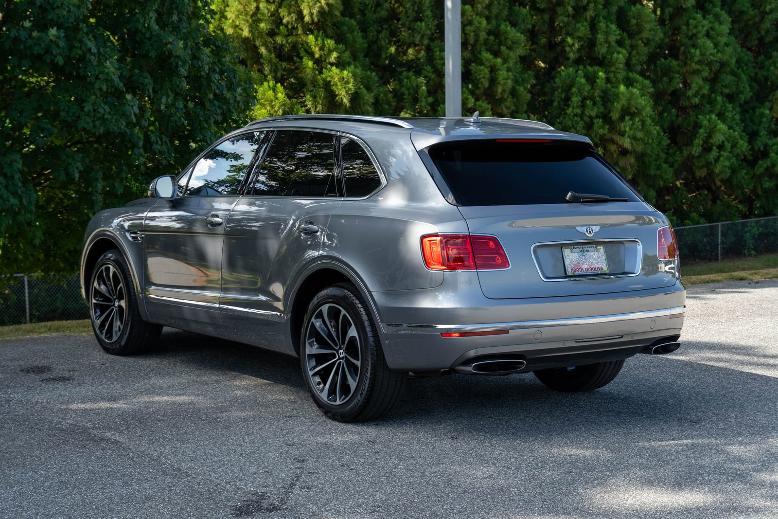 2017 Bentley Bentayga W12 photo 2