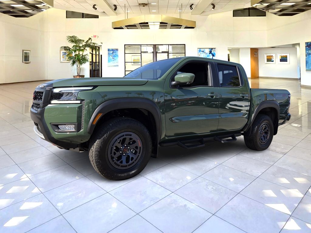 2025 Nissan Frontier PRO-4X photo 3