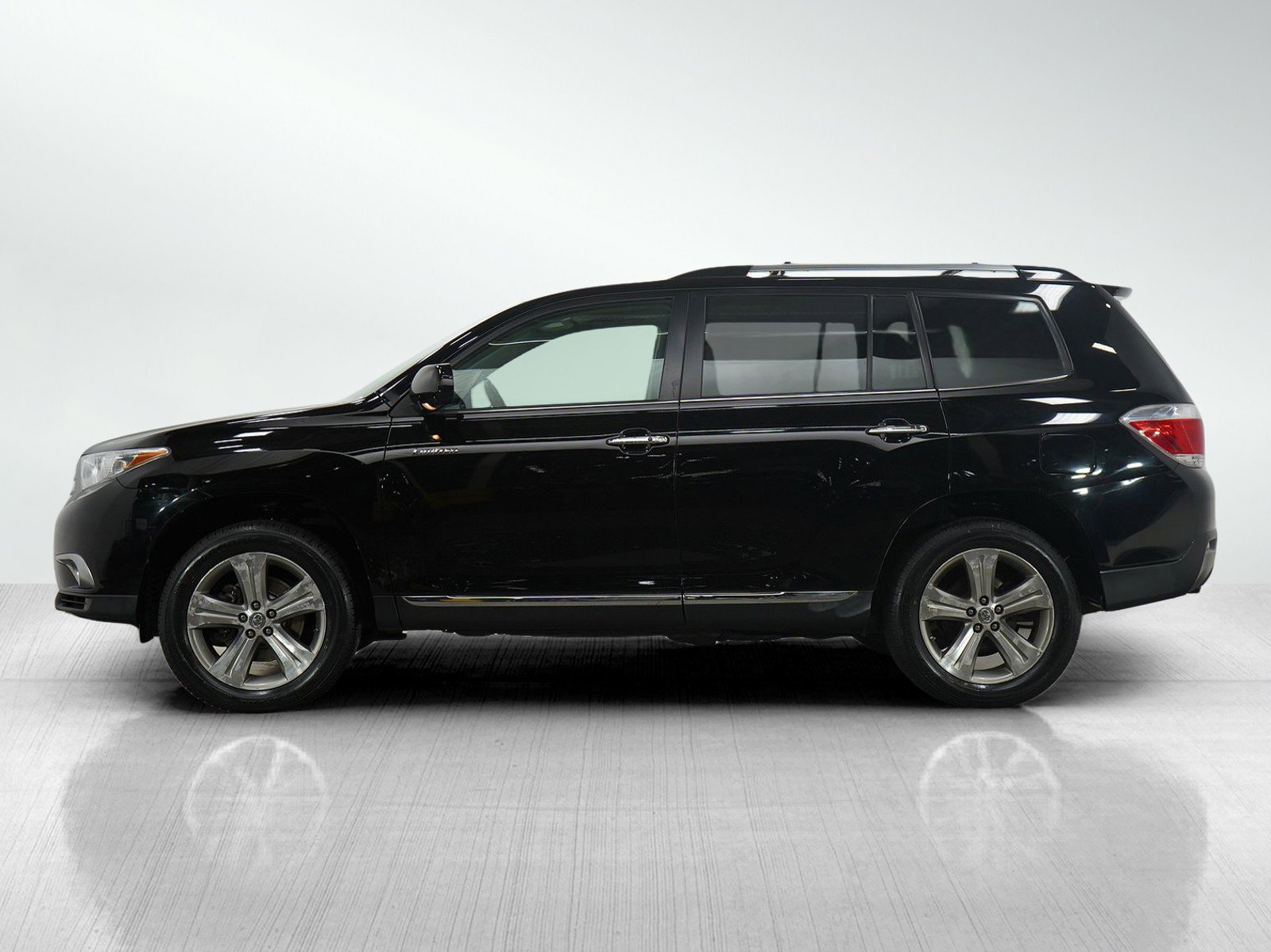 Used 2011 Toyota Highlander Limited with VIN 5TDDK3EH0BS075163 for sale in Bloomington, Minnesota