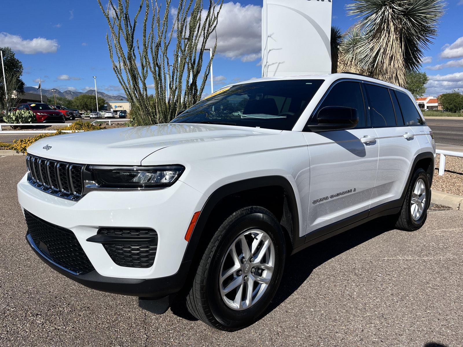 2025 Jeep Grand Cherokee Laredo's photo