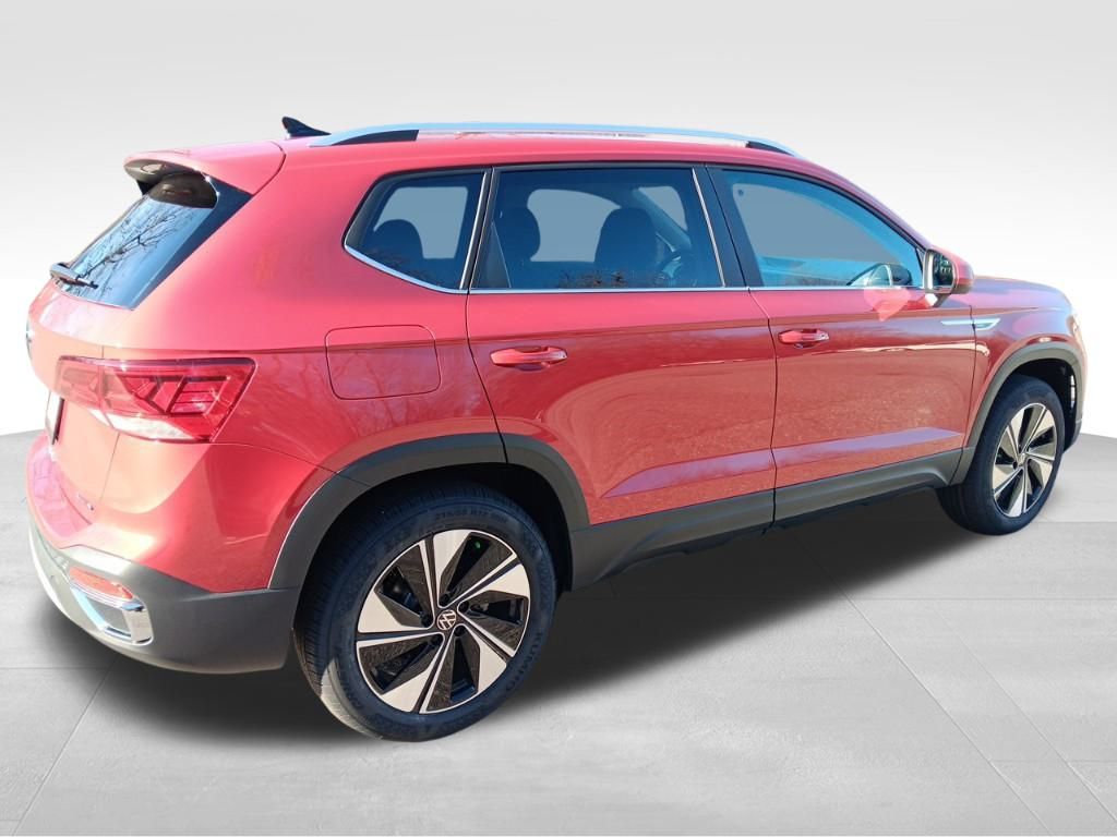 2024 Volkswagen Taos SE photo 5