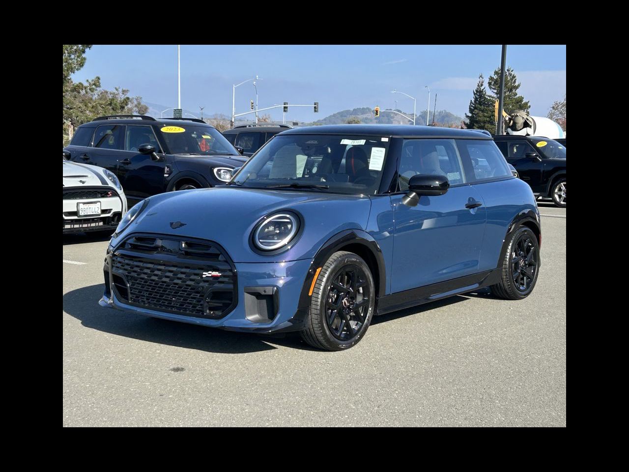 2026 MINI Hardtop 2 Door S's photo