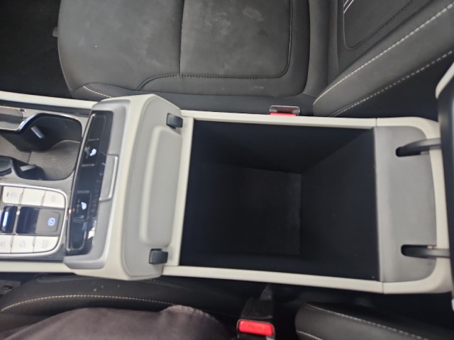 Used 2023 RED Hyundai SEL image 24