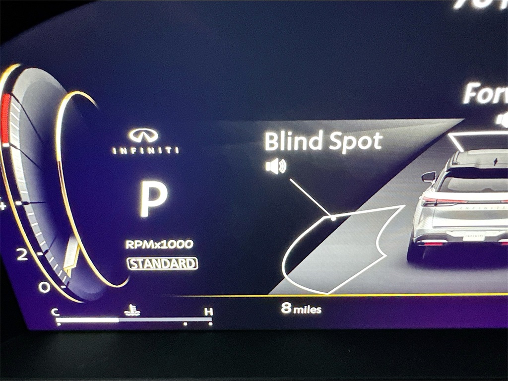 2026 Infiniti QX60 Luxe photo 12