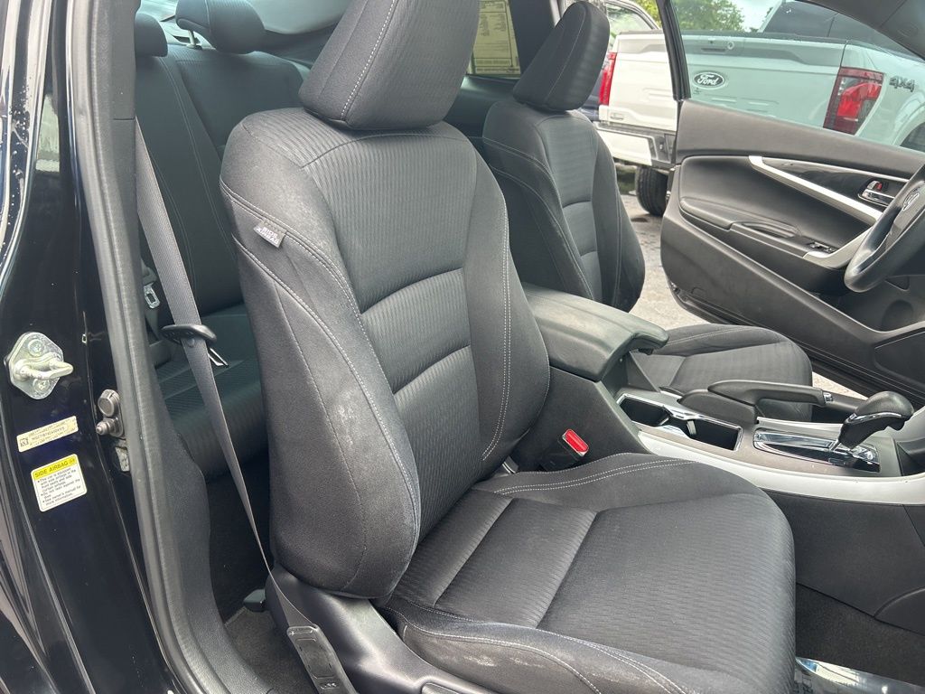 2013 Honda Accord EX photo 18