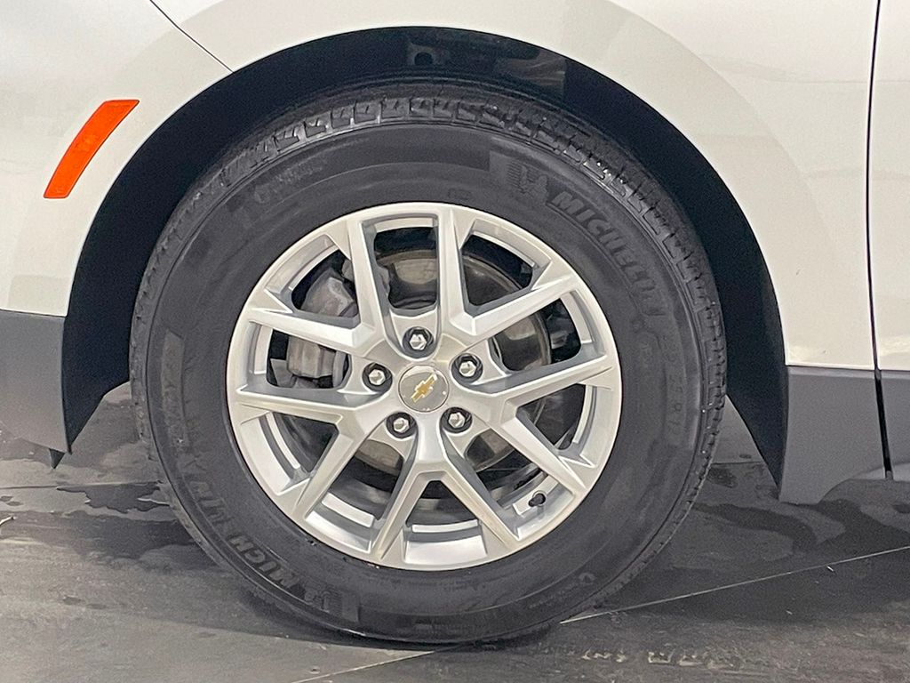 2022 Chevrolet Equinox LT photo 23