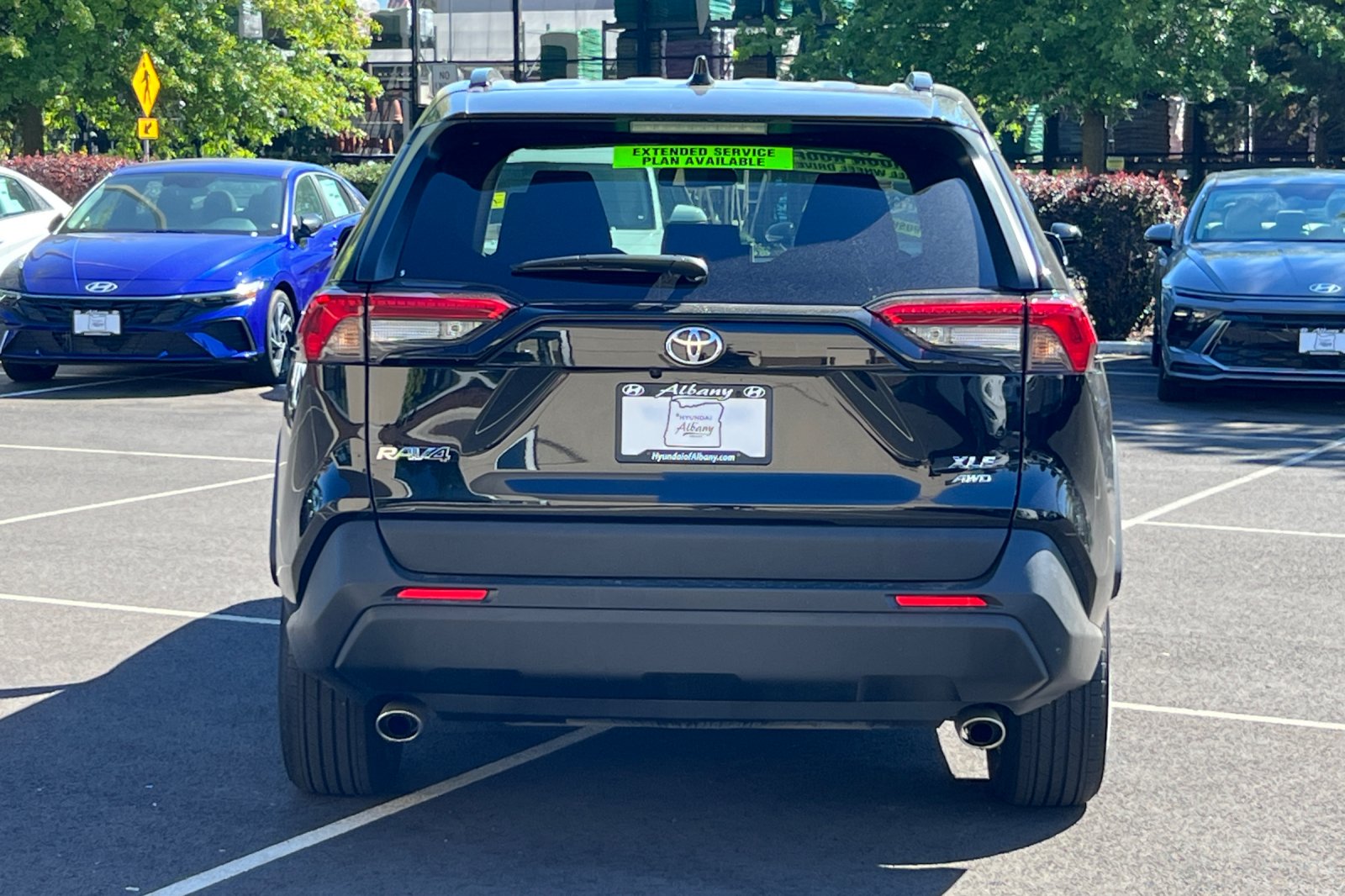 2023 Toyota RAV4 XLE photo 3