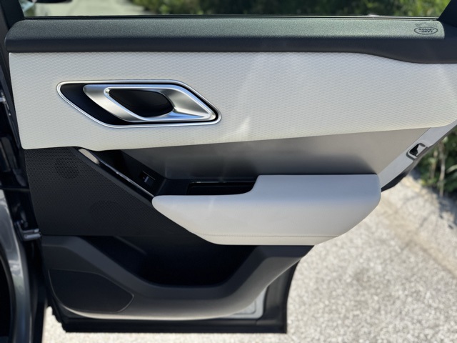 2021 Land Rover Range Rover Velar S photo 18