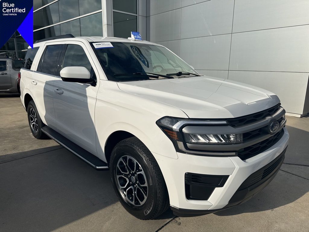2023 Ford Expedition XLT's photo