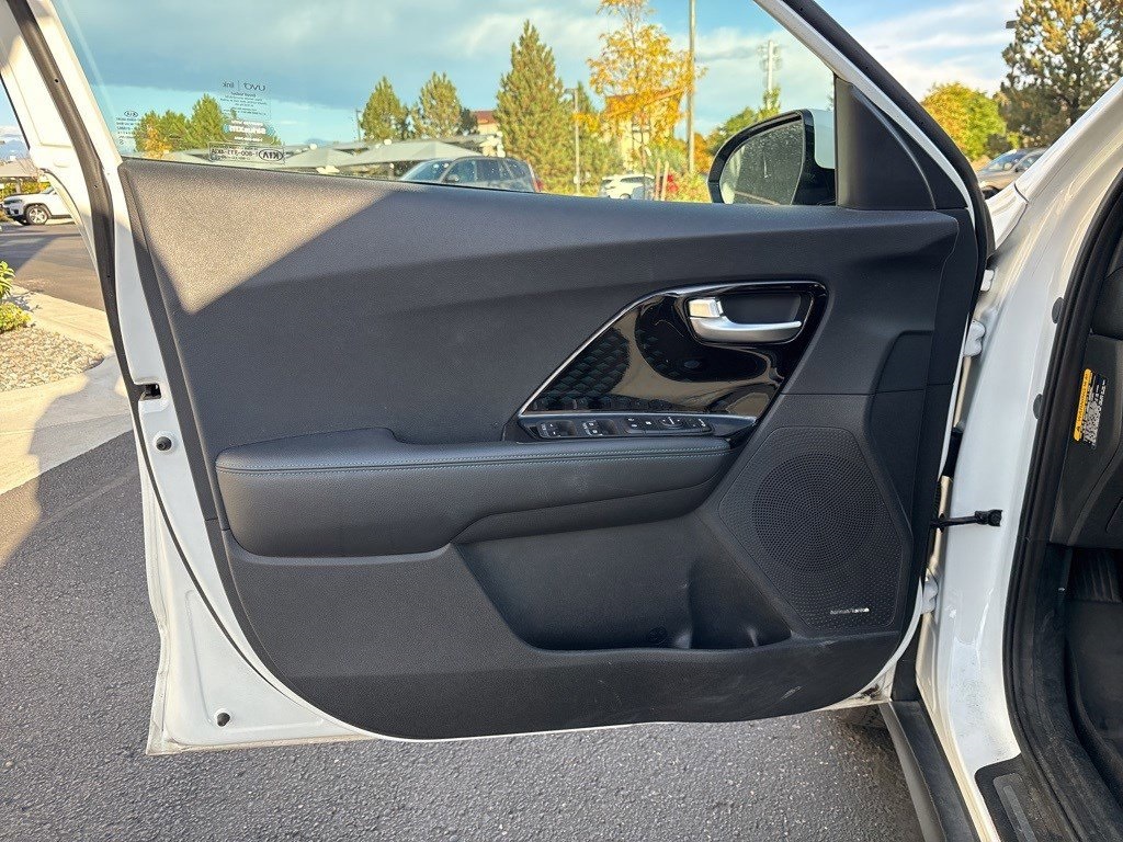 2020 Kia Niro EV EX Premium photo 9