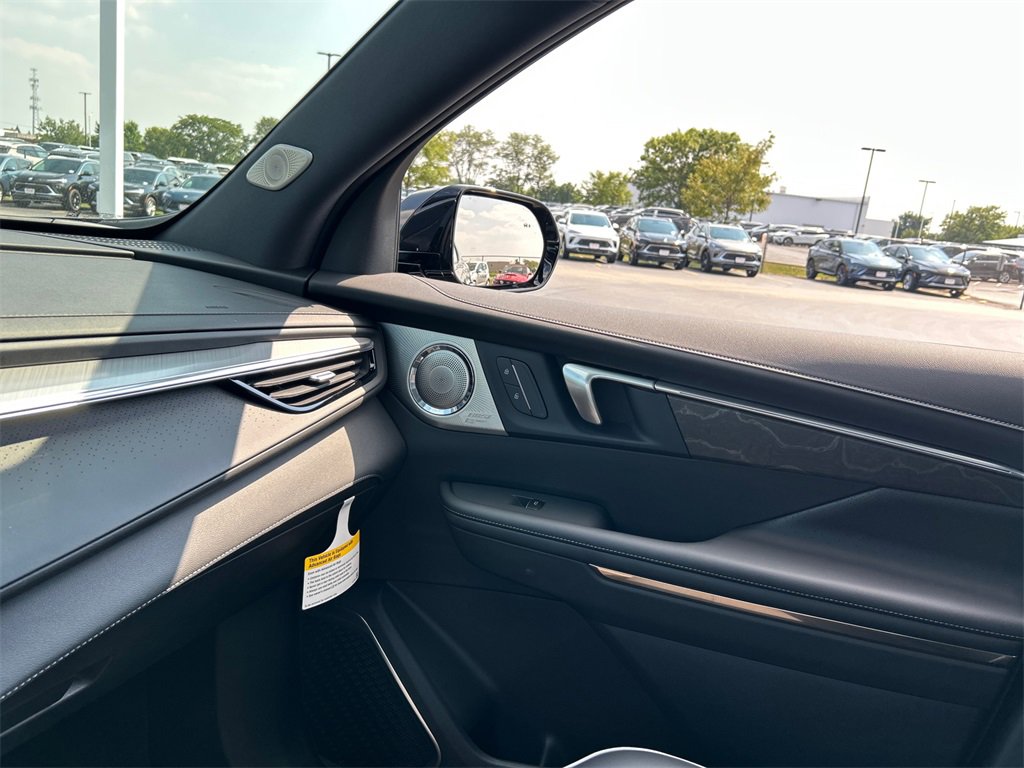 2026 Buick Enclave Avenir photo 24