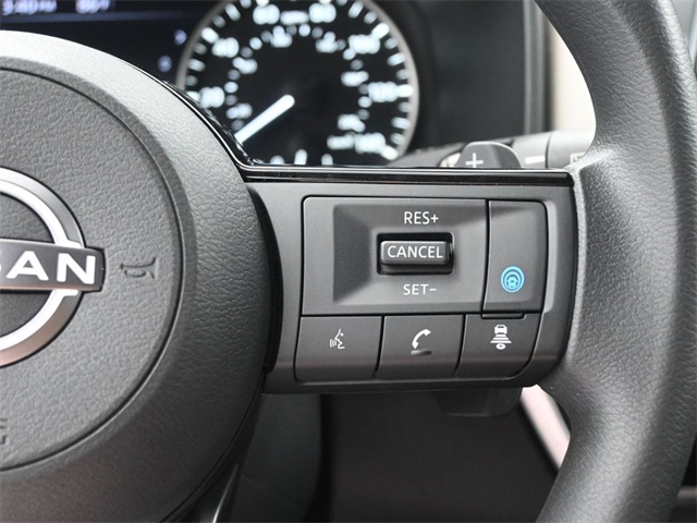 2023 Nissan Rogue SV photo 2