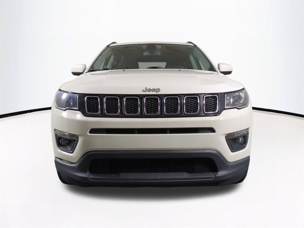 2020 Jeep Compass Latitude photo 3