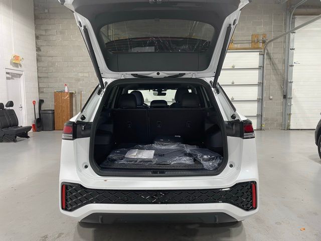 2025 Volkswagen Tiguan SE R-Line Black photo 15