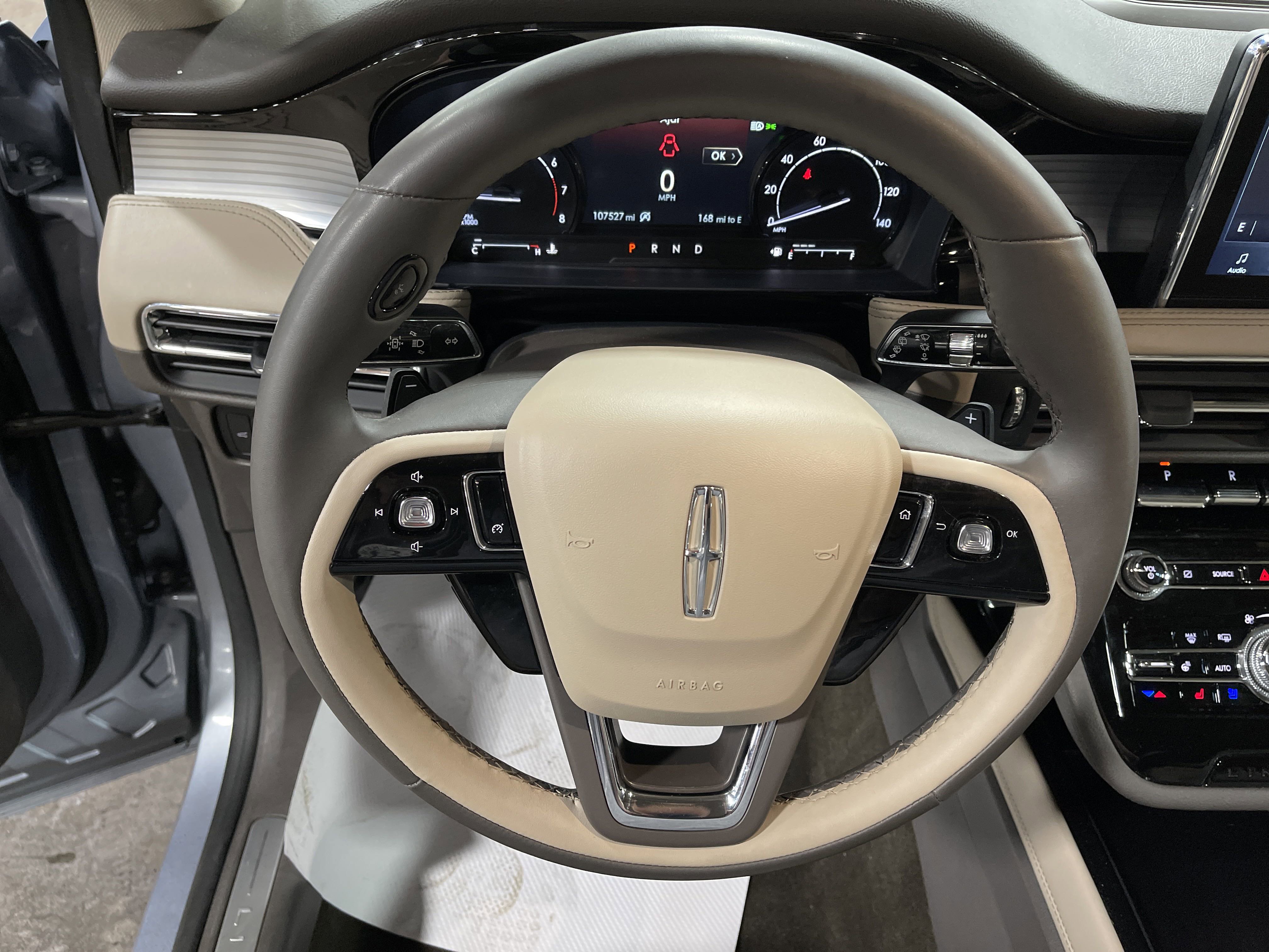 2022 Lincoln Corsair Standard photo 5
