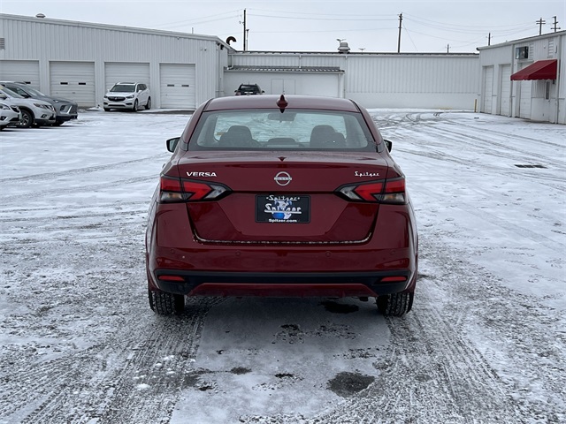 2025 Nissan Versa SV photo 5