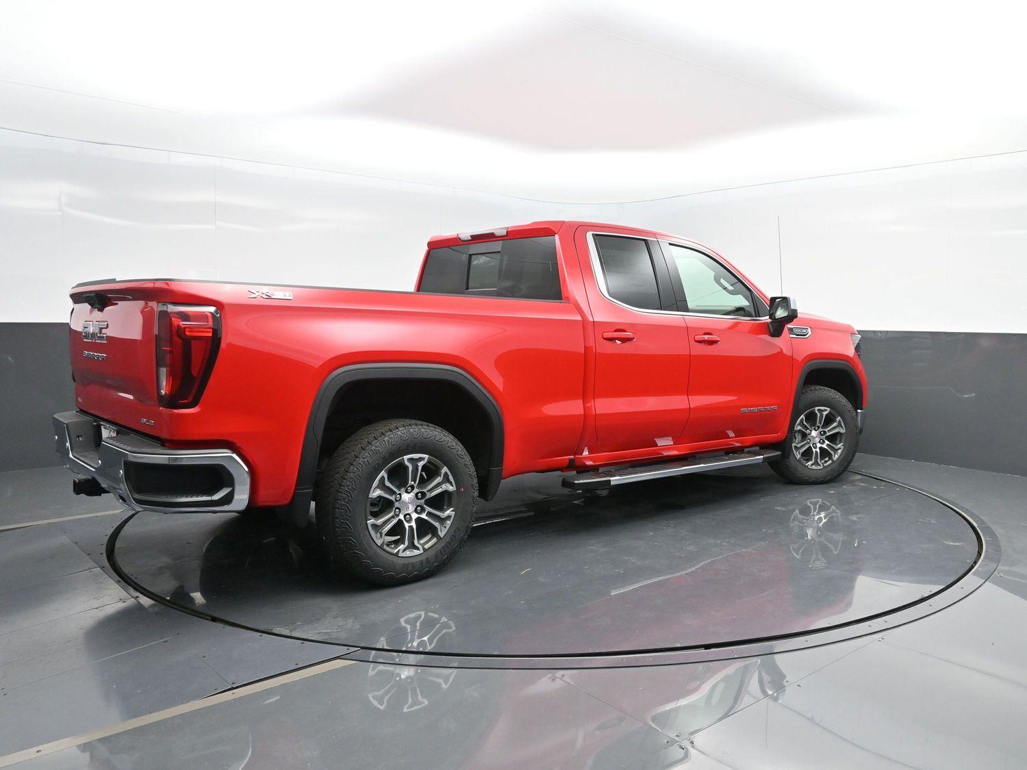2026 Gmc Sierra 1500 SLE photo 2